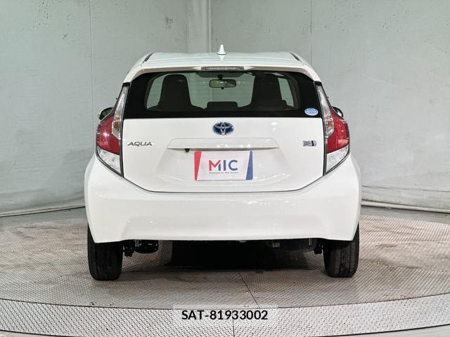 Toyota AQUA 2015-06 7917442-15