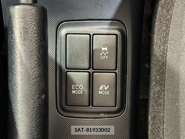 Toyota AQUA 2015-06 7917442-5