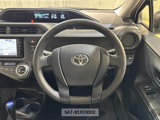 Toyota AQUA 2015-06 7917442-8