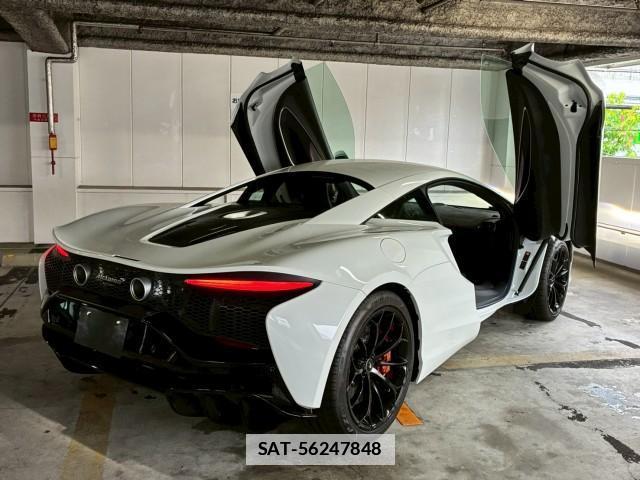McLaren Artura 2023-06 7914609-5
