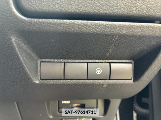 Nissan AURA 2021-10 7913972-16