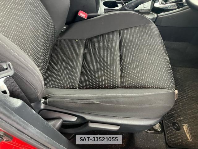 Toyota AURIS 2015-09 7913735-11