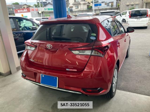 Toyota AURIS 2015-09 7913735-13