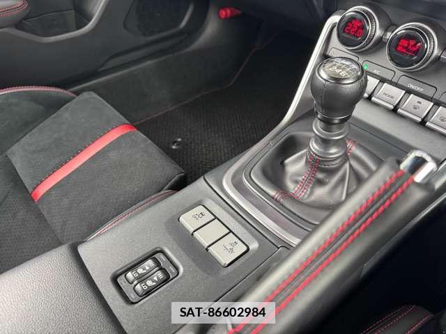 Subaru BRZ 2022-07 7917381-13