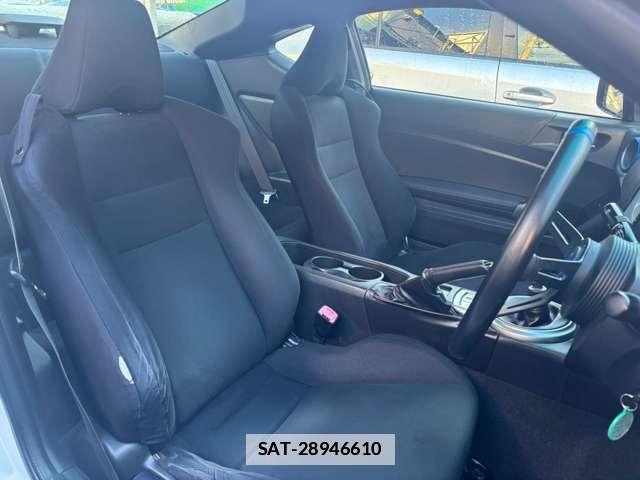 Subaru BRZ 2013-06 7917385-2