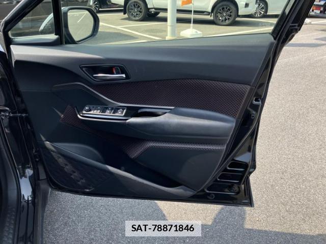 Toyota C-HR 2019-04 7914027-3