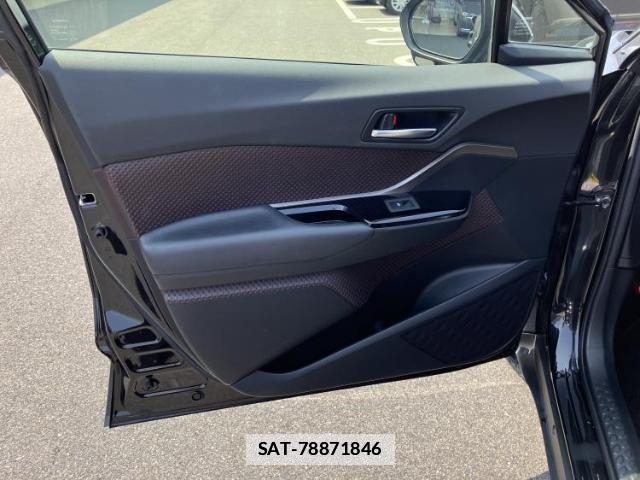 Toyota C-HR 2019-04 7914027-5