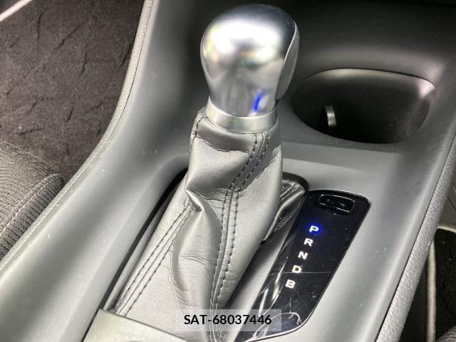 Toyota C-HR 2018-04 7917018-16