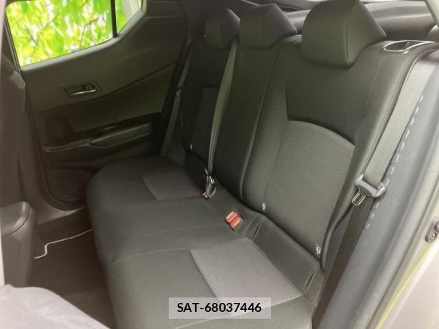 Toyota C-HR 2018-04 7917018-6