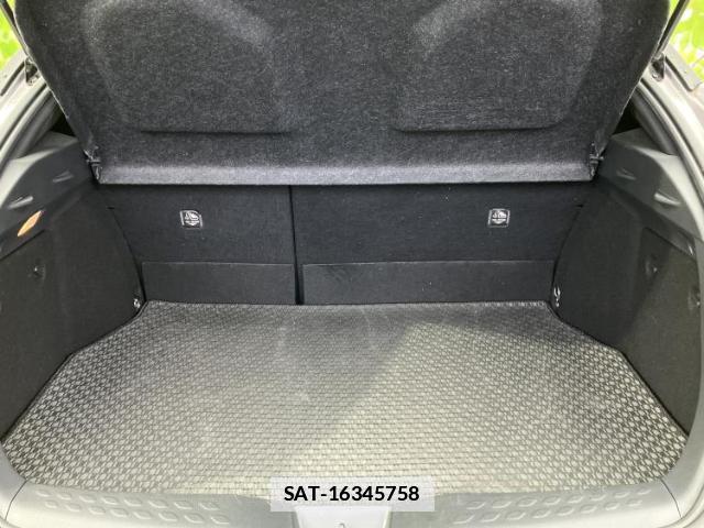 Toyota C-HR 2019-07 7917253-7