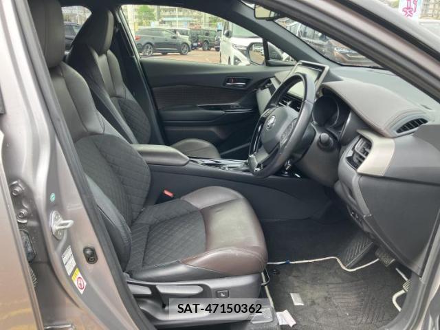 Toyota C-HR 2018-01 7917304-3