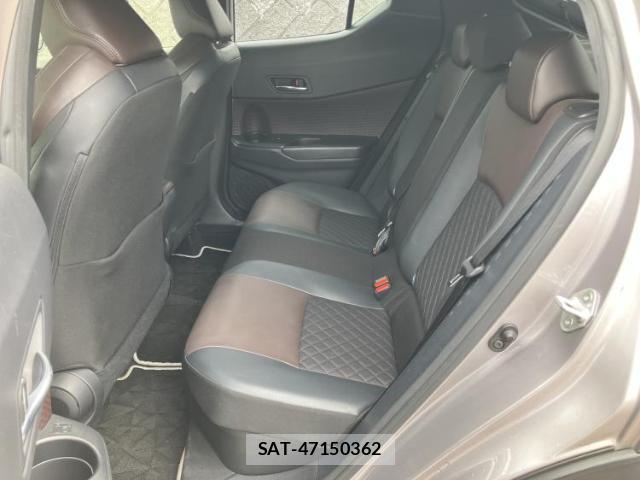 Toyota C-HR 2018-01 7917304-6