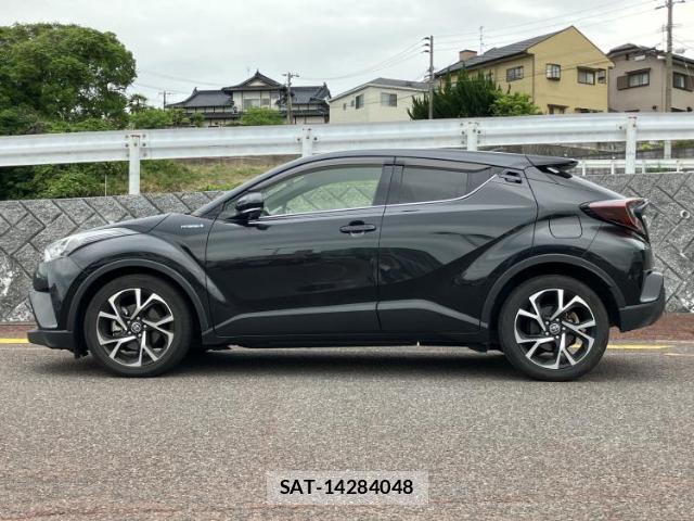 Toyota C-HR 2018-03 7917306-1