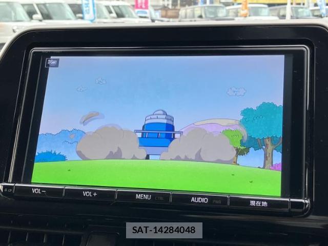 Toyota C-HR 2018-03 7917306-11