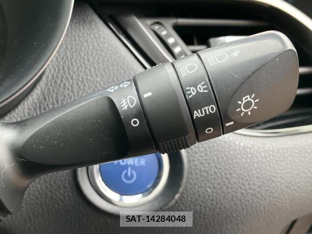 Toyota C-HR 2018-03 7917306-15