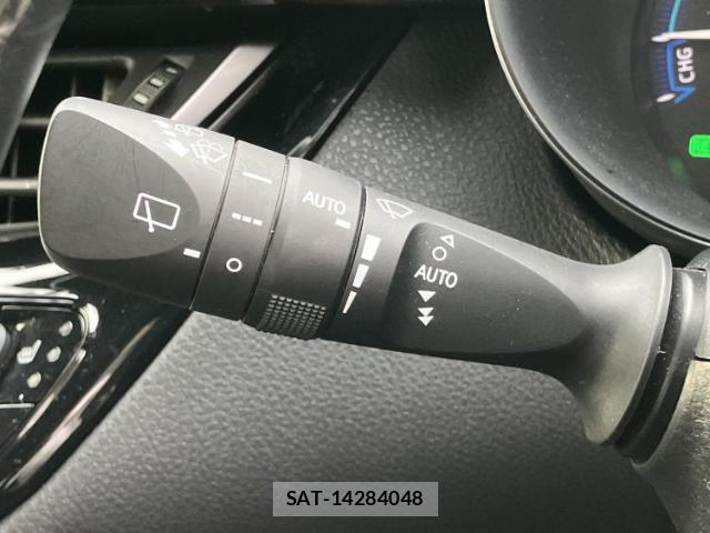 Toyota C-HR 2018-03 7917306-16