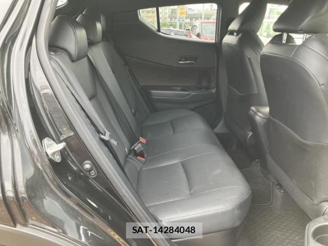 Toyota C-HR 2018-03 7917306-4