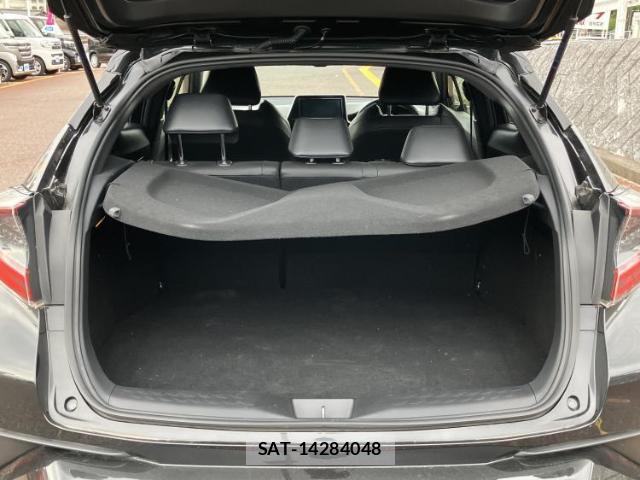 Toyota C-HR 2018-03 7917306-7