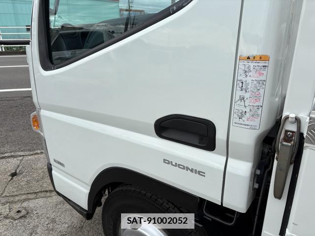 MITSUBISHI FUSO CANTER 2015-09 7915268-13