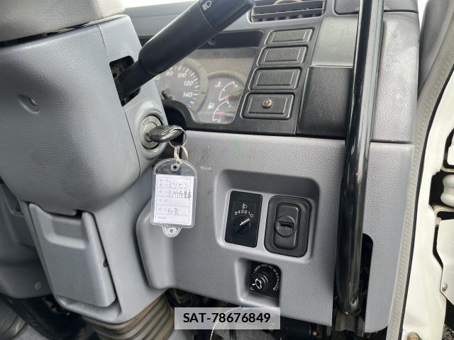 MITSUBISHI FUSO CANTER 2006-09 7916706-4
