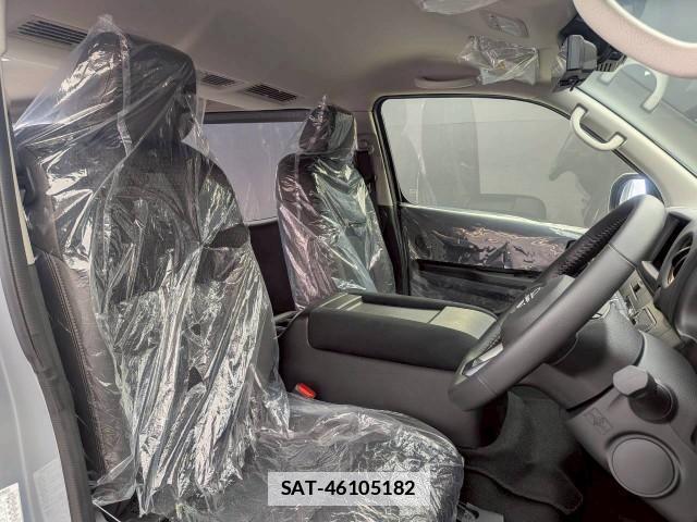 Nissan Caravan 2026-05 7915800-16