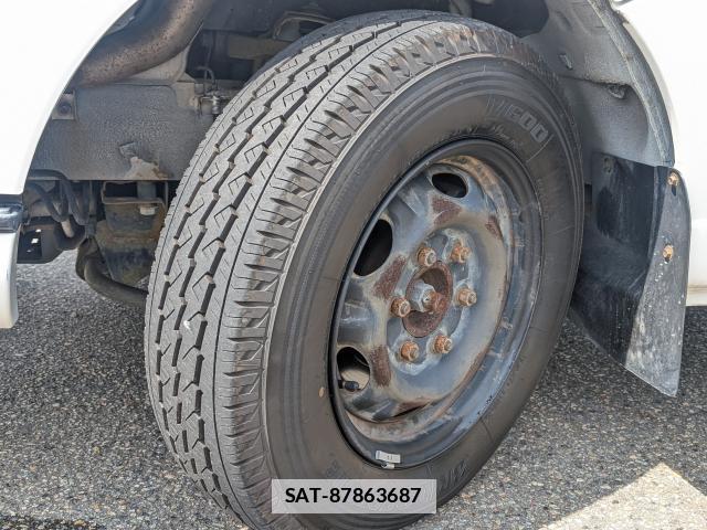 Nissan Caravan 2010-02 7916401-8