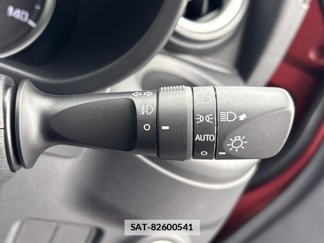 Daihatsu CAST 2019-08 7913713-14