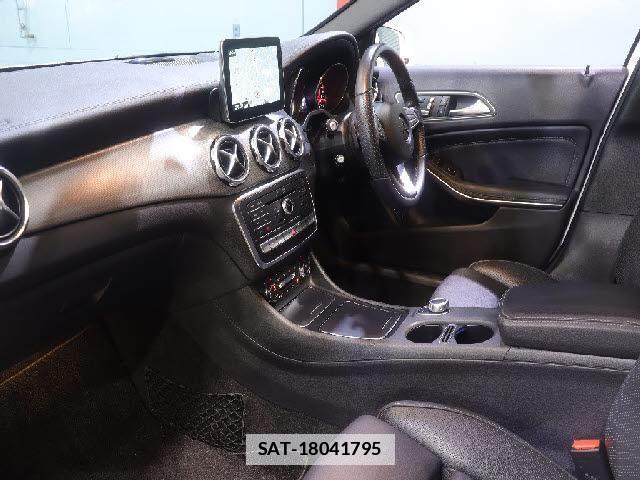 Mercedes Benz CLA-CLASS 2019-01 7917346-7