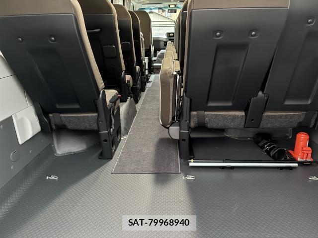 Toyota COASTER 2026-06 7915524-4