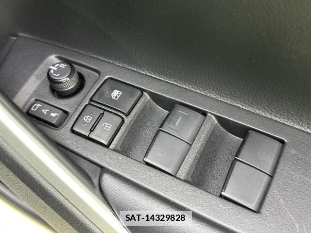 Toyota COROLLA CROSS 2023-08 7913811-17