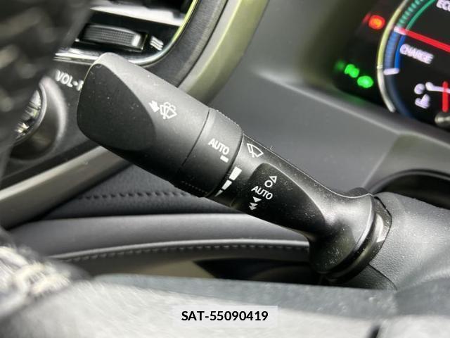Toyota CROWN HYBRID 2017-11 7916892-17