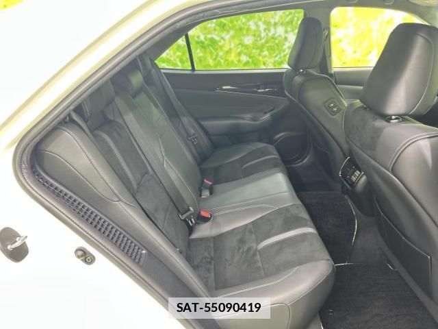 Toyota CROWN HYBRID 2017-11 7916892-4