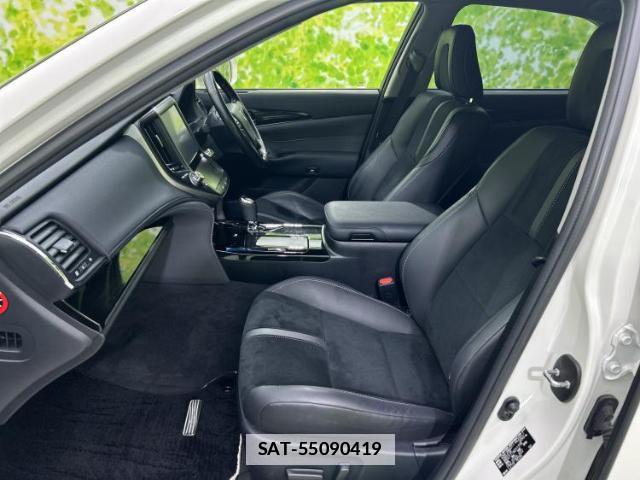 Toyota CROWN HYBRID 2017-11 7916892-5