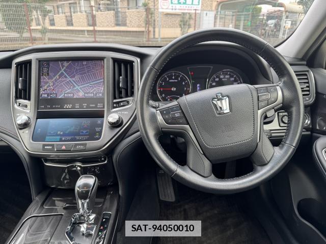 Toyota CROWN 2015-06 7914056-17