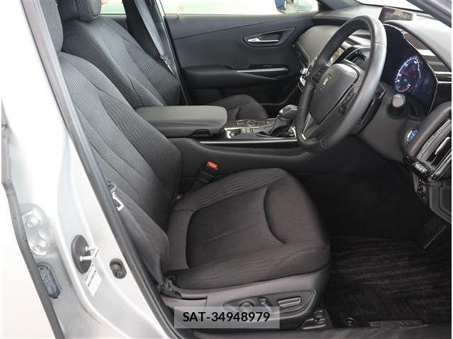 Toyota CROWN 2019-05 7915591-12