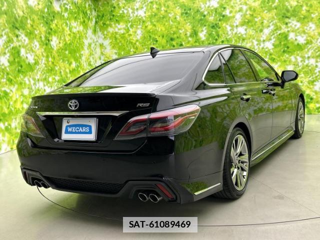 Toyota CROWN 2021-01 7916914-2