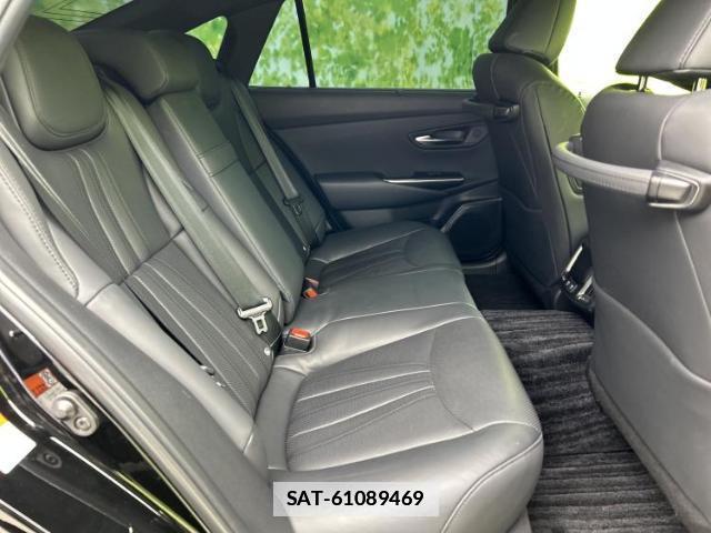 Toyota CROWN 2021-01 7916914-4