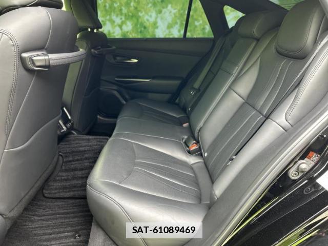 Toyota CROWN 2021-01 7916914-6