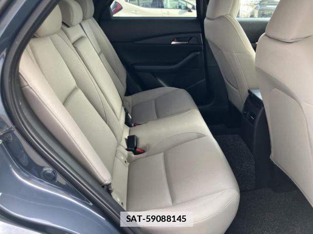 Mazda CX-30 2023-06 7917127-4