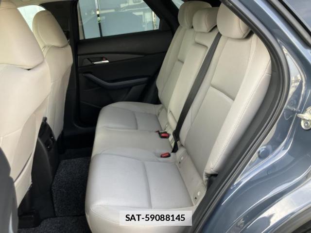 Mazda CX-30 2023-06 7917127-6