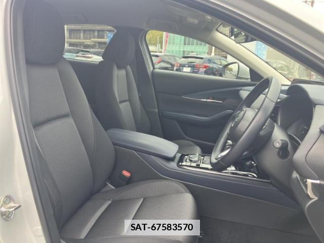 Mazda CX-30 2024-08 7917163-3