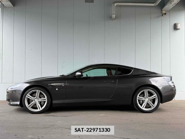 Aston Martin DB9 2011-02 7915295-13