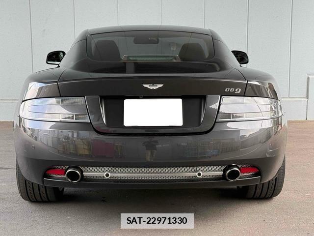 Aston Martin DB9 2011-02 7915295-15