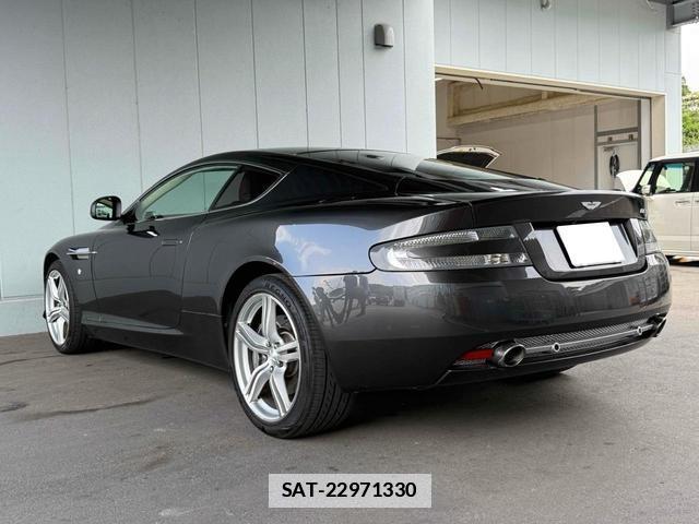 Aston Martin DB9 2011-02 7915295-17