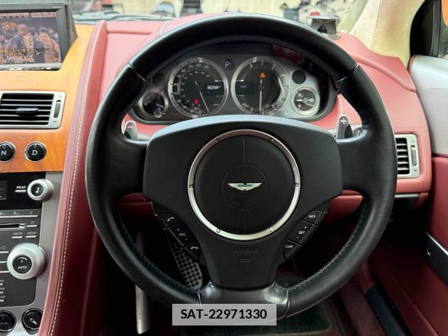 Aston Martin DB9 2011-02 7915295-2