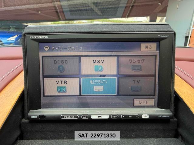 Aston Martin DB9 2011-02 7915295-6