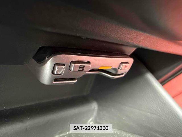 Aston Martin DB9 2011-02 7915295-7