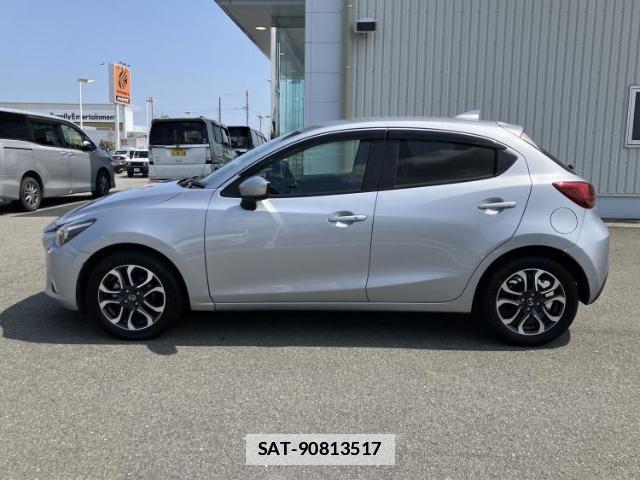 Mazda DEMIO 2018-09 7913001-1