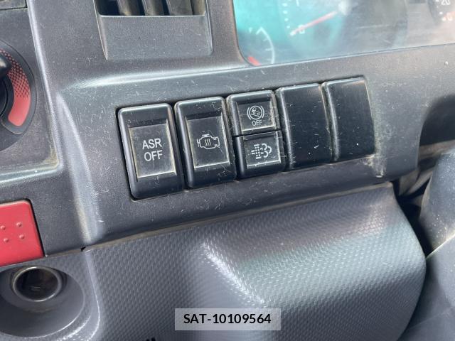 Isuzu ELF TRUCK 2016-11 7914356-10