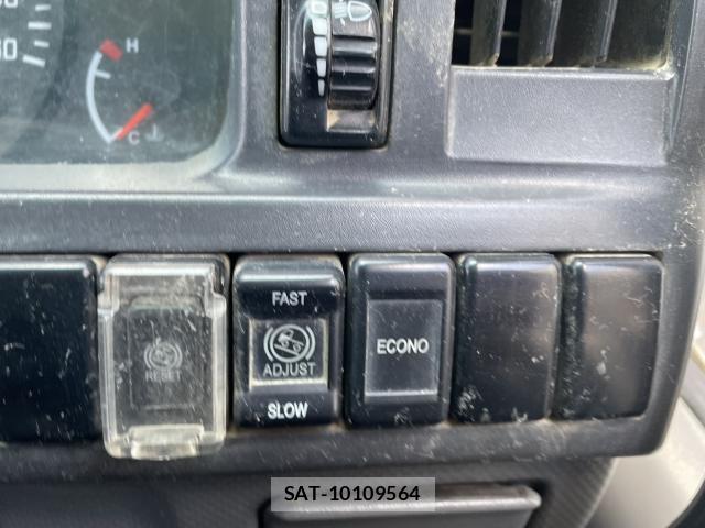 Isuzu ELF TRUCK 2016-11 7914356-11